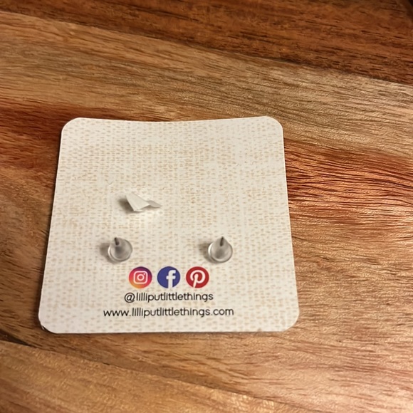 LSU earrings - Picture 3 of 3